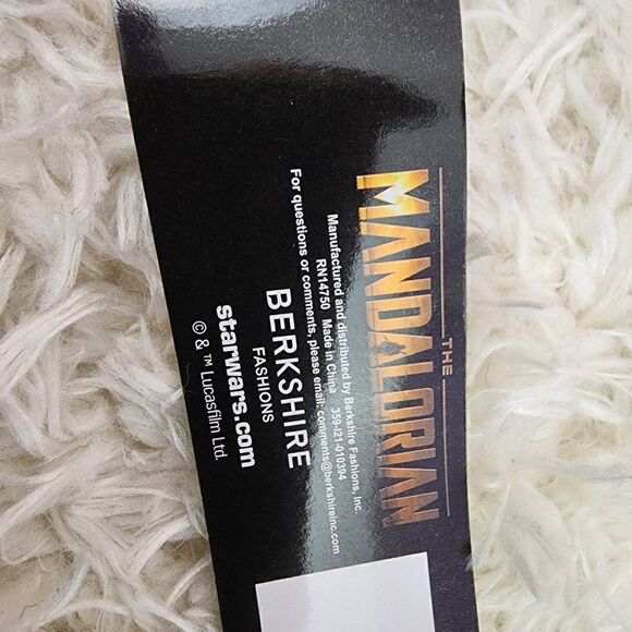 Starwars 2 Pieces Hat and gloves Kid's MANDALORIAN Super Cute !!!!! - Picture 6 of 6